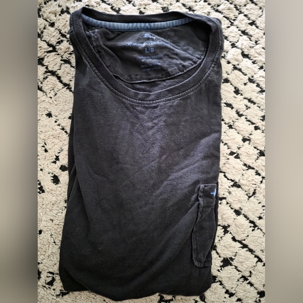 Tommy Bahama large mens black pocket tshirt.
